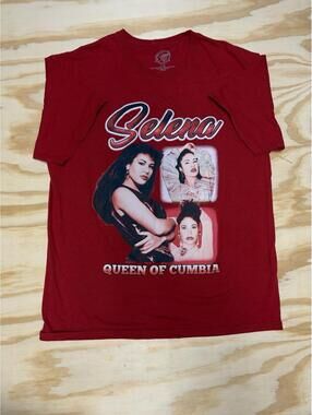 Official Selena Merchandise Mens Large Queen of Cumbia Red Graphic T Shirt